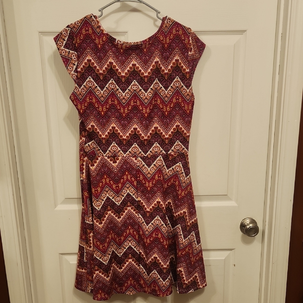 Chevron Patterned Dress - Multicolor - Picture 2 of 2